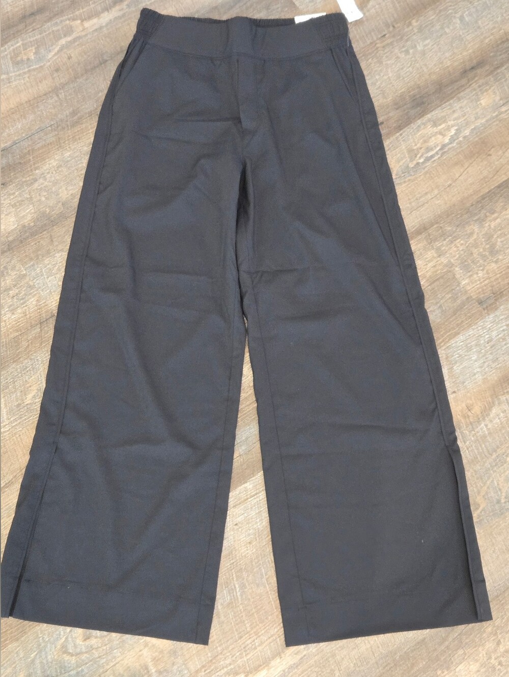 Old Navy High-Waisted StretchTech Wide-Leg Pants - Picture 2 of 12